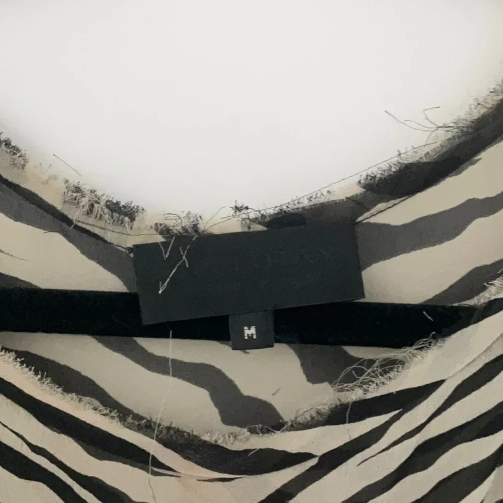 Nili Lotan “ Sadie Tank “ Bengal Tiger Sheer Zebra SILK Top Blouse Black Cream M - Picture 9 of 16